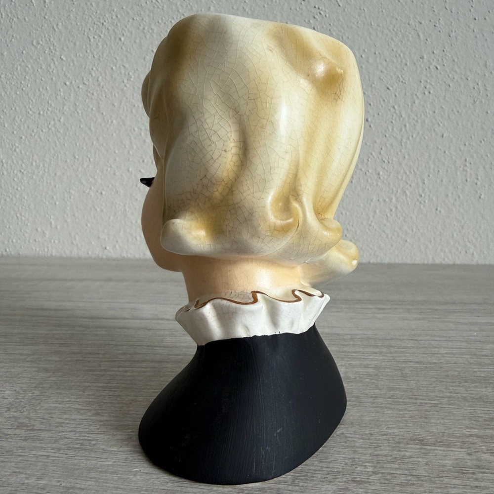 Vintage 1964 Inarco E-2006 Lady Head Vase with Black Top 5 1/2” - Picture 4 of 16